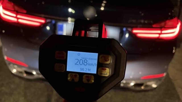 Συνελήφθη 29χρονος που έτρεχε με 208 χλμ στην Αθηνών – Κορίνθου στο ύψος των Μεγάρων Συνελήφθη-29χρονος-που-έτρεχε-με-208-χλμ-στην-Αθηνών-–-Κορίνθου-στο-ύψος-των-Μεγάρων