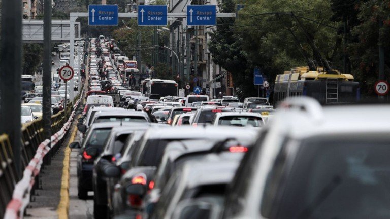 Κυκλοφοριακά προβλήματα στον Κηφισό και στην περιοχή γύρω από το λιμάνι του Πειραιά Κυκλοφοριακά-προβλήματα-στον-Κηφισό-και-στην-περιοχή-γύρω-από-το-λιμάνι-του-Πειραιά