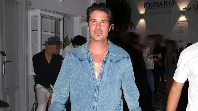 Ο-Νίκος-Οικονομόπουλος-δώρισε-10.000-ευρώ-για-να-καλύψει-τα-έξοδα-εξειδικευμένου-χειρουργείου-ενός-μικρού-παιδιού