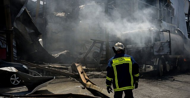 Από εργασίες ηλεκτροσυγκόλλησης έγινε η έκρηξη στο εργοστάσιο στην Κόρινθο, νεκρός ένας 25χρονος, μια γυναίκα τραυματίας Από-εργασίες-ηλεκτροσυγκόλλησης-έγινε-η-έκρηξη-στο-εργοστάσιο-στην-Κόρινθο,-νεκρός-ένας-25χρονος,-μια-γυναίκα-τραυματίας
