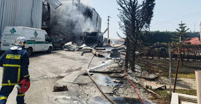 Συνελήφθησαν ιδιοκτήτης, τεχνικός ασφαλείας και υπεύθυνος λειτουργίας για την φονική έκρηξη στην Κόρινθο Συνελήφθησαν-ιδιοκτήτης,-τεχνικός-ασφαλείας-και-υπεύθυνος-λειτουργίας-για-την-φονική-έκρηξη-στην-Κόρινθο
