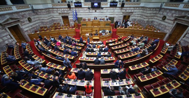 Με-ευρύτερη-πλειοψηφία-από-158-έως-161-εγκρίθηκαν-οι-προτάσεις-της-ΝΔ-για-την-Συνταγματική-Αναθεώρηση
