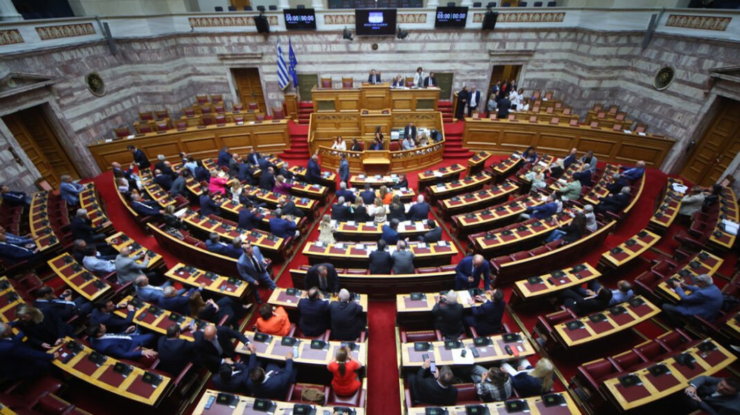 Με ευρύτερη πλειοψηφία από 158 έως 161 εγκρίθηκαν οι προτάσεις της ΝΔ για την Συνταγματική Αναθεώρηση Με ευρύτερη πλειοψηφία από 158 έως 161 εγκρίθηκαν οι προτάσεις της ΝΔ για την Συνταγματική Αναθεώρηση