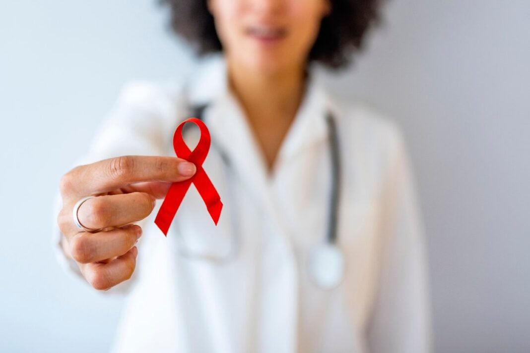 Κίνδυνος για αναζωπύρωση του AIDS καθώς μειώνεται η χρηματοδότηση – UNAIDS Κίνδυνος-για-αναζωπύρωση-του-aids-καθώς-μειώνεται-η-χρηματοδότηση-–-unaids
