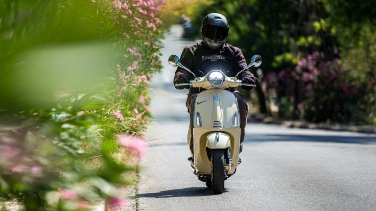 Δοκιμή της Vespa Primavera 125 S Δοκιμή-της-vespa-primavera-125-s