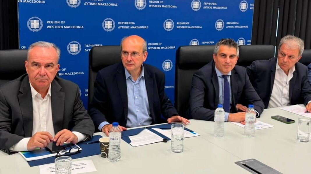 Χατζηδάκης: Η κυβέρνηση μιλά με έργα για τη Δυτική Μακεδονία, επενδύσεις €5,4 δισ. με 11.000 νέες θέσεις εργασίας Χατζηδάκης: Η κυβέρνηση μιλά με έργα για τη Δυτική Μακεδονία, επενδύσεις €5,4 δισ. με 11.000 νέες θέσεις εργασίας
