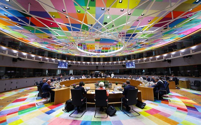 Νέο-ΕΣΠΑ:-Η-δυσκολία-με-τους-“ίδιους-πόρους”-της-ΕΕ-απειλεί-με-περικοπές