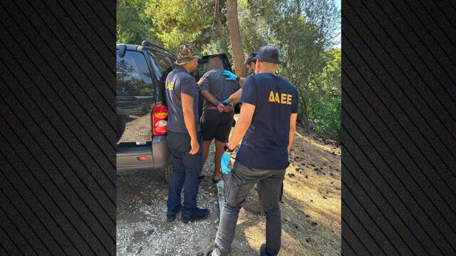Τρεις συλλήψεις για την φωτιά στο παλιό κτίριο του Μπάντμιντον στο Πάρκο Γουδή Τρεις-συλλήψεις-για-την-φωτιά-στο-παλιό-κτίριο-του-Μπάντμιντον-στο-Πάρκο-Γουδή