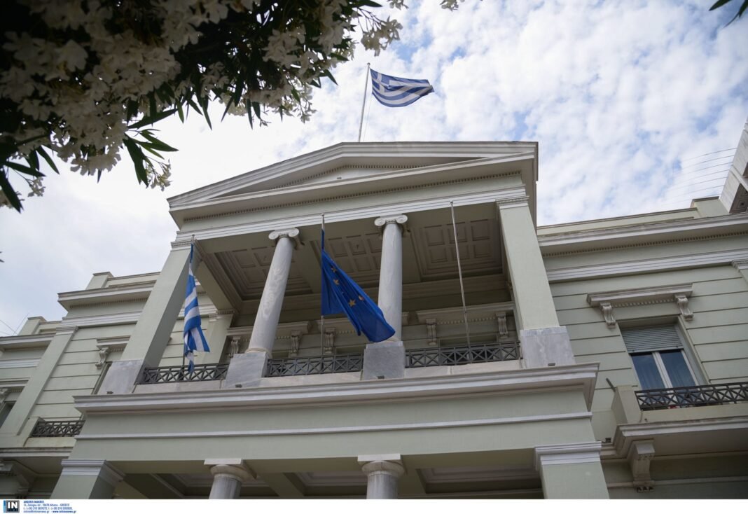 ΥΠΕΞ: Ικανοποίηση για την πρωτοβουλία Γκουτέρες – «Σταθερός στόχος παραμένει η επίλυση του Κυπριακού και η επανένωση της Μεγαλονήσου» ΥΠΕΞ:-Ικανοποίηση-για-την-πρωτοβουλία-Γκουτέρες-–-«Σταθερός-στόχος-παραμένει-η-επίλυση-του-Κυπριακού-και-η-επανένωση-της-Μεγαλονήσου»