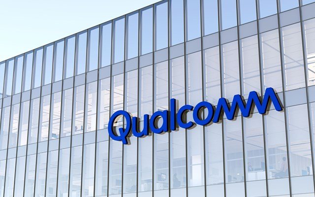 qualcomm:-Προβλέπει-ασθενέστερα-κέρδη-το-δ’-τρίμηνο-–-Αναμένει-επιτάχυνση-της-μείωσης-των-εσόδων-από-την-apple
