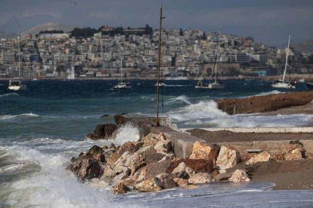 Θυελλώδεις βοριάδες στην Αττική: Στα 150 χλμ/ώρα οι ριπές ανέμου στην Πεντέλη Θυελλώδεις-βοριάδες-στην-Αττική:-Στα-150-χλμ/ώρα-οι-ριπές-ανέμου-στην-Πεντέλη