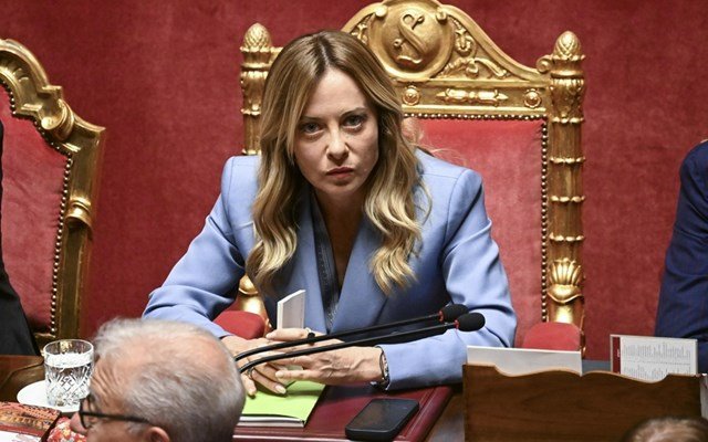 Κρίση στη Θέουτα: Η Μελόνι απειλεί με μπλοκάρισμα συνόρων Κρίση-στη-Θέουτα:-Η-Μελόνι-απειλεί-με-μπλοκάρισμα-συνόρων
