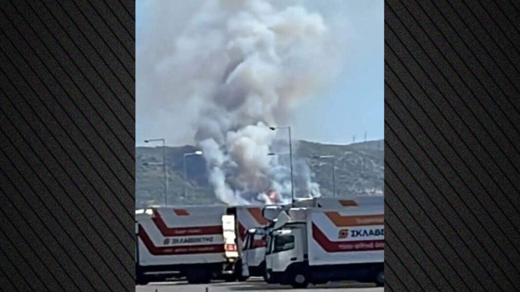 Φωτιά τώρα στην Περιφερειακή Αιγάλεω Φωτιά-τώρα-στην-Περιφερειακή-Αιγάλεω