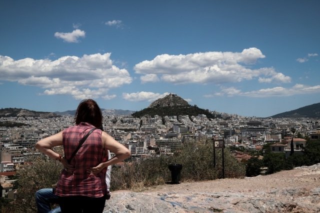 Δήμος-Αθηναίων:-Κλείνουν-από-τα-μεσάνυχτα-οι-λόφοι-Λυκαβηττού-και-Φινόπουλου-λόγω-ακραίου-κινδύνου-πυρκαγιάς