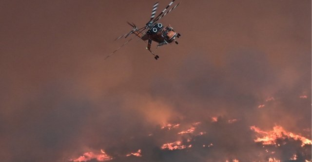Στο Πόρτο Γερμενό οι φλόγες, κάηκαν σπίτια – Απεγκλωβισμοί από την παραλία, επιχειρούν τα εναέρια μέσα Στο-Πόρτο-Γερμενό-οι-φλόγες,-κάηκαν-σπίτια-–-Απεγκλωβισμοί-από-την-παραλία,-επιχειρούν-τα-εναέρια-μέσα