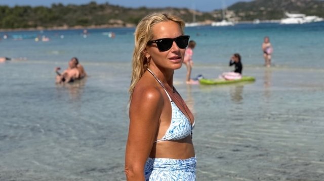 Η Μαρία Μπεκατώρου ευχήθηκε «καλό μήνα» ποζάροντας σε παραλία της Σαρδηνίας Η-Μαρία-Μπεκατώρου-ευχήθηκε-«καλό-μήνα»-ποζάροντας-σε-παραλία-της-Σαρδηνίας