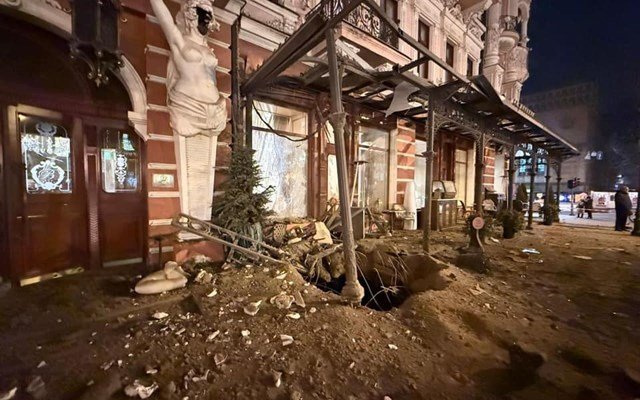 Ουκρανία: Οι ρωσικές ένοπλες δυνάμεις έπληξαν υποδομές αποθήκευσης καυσίμων στο λιμάνι της Οδησσού Ουκρανία:-Οι-ρωσικές-ένοπλες-δυνάμεις-έπληξαν-υποδομές-αποθήκευσης-καυσίμων-στο-λιμάνι-της-Οδησσού