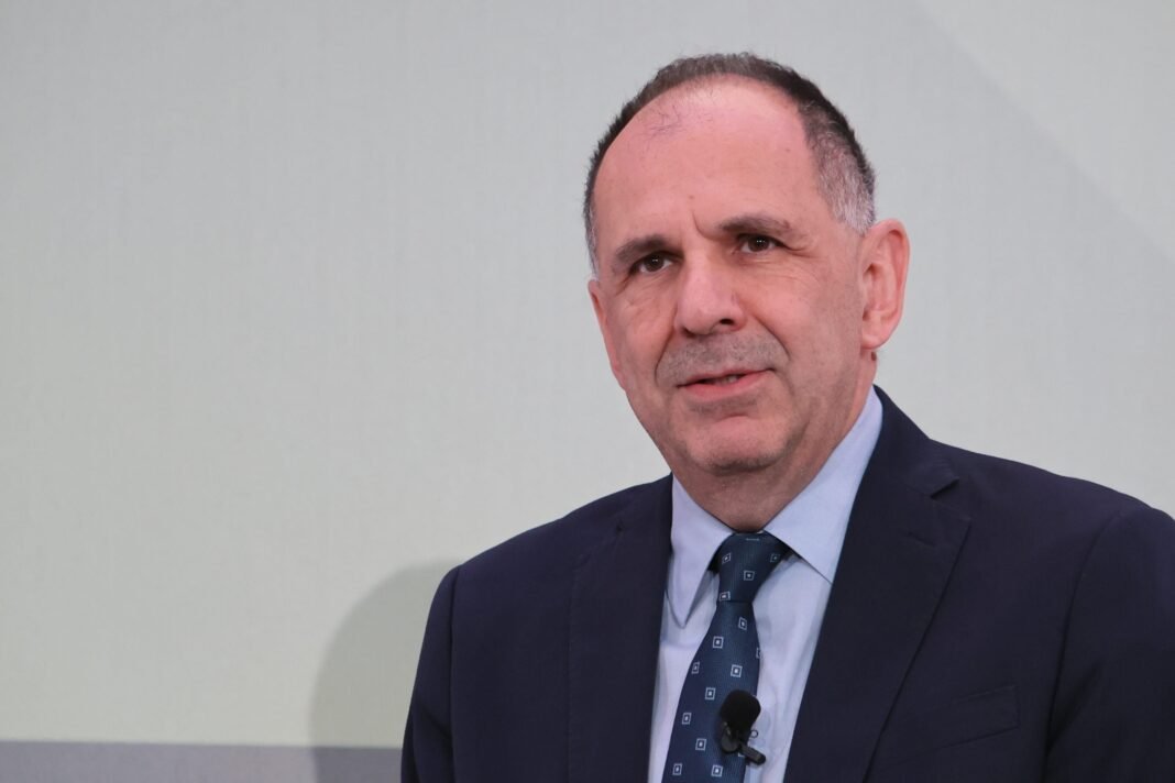 Γιώργος Γεραπετρίτης: Διαψεύδει δημοσίευμα – «Προϊόν τεχνητής νοημοσύνης η φωτογραφία του δήθεν δείπνου» Γιώργος-Γεραπετρίτης:-Διαψεύδει-δημοσίευμα-–-«Προϊόν-τεχνητής-νοημοσύνης-η-φωτογραφία-του-δήθεν-δείπνου»