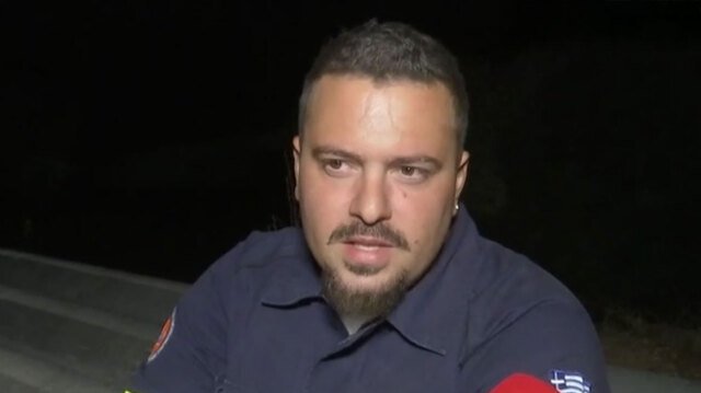 Τραγική ειρωνεία στη φωτιά στα Βίλια: Κάηκε το σπίτι εθελοντή πυροσβέστη την ώρα που ο ίδιος έσωζε τα σπίτια άλλων ανθρώπων Τραγική-ειρωνεία-στη-φωτιά-στα-Βίλια:-Κάηκε-το-σπίτι-εθελοντή-πυροσβέστη-την-ώρα-που-ο-ίδιος-έσωζε-τα-σπίτια-άλλων-ανθρώπων