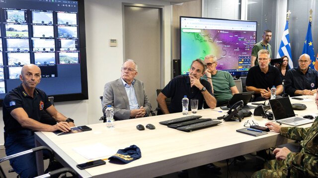 Στο Συντονιστικό της Πολιτικής Προστασίας Τασούλας και Μητσοτάκης, ενημερώθηκαν για τα πύρινα μέτωπα Στο-Συντονιστικό-της-Πολιτικής-Προστασίας-Τασούλας-και-Μητσοτάκης,-ενημερώθηκαν-για-τα-πύρινα-μέτωπα