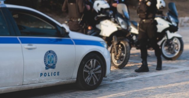 Συνελήφθη «εισπράκτορας» σπείρας τηλεφωνικών απατών στο Αίγιο, ξεπερνά 169.000 ευρώ η λεία τους Συνελήφθη-«εισπράκτορας»-σπείρας-τηλεφωνικών-απατών-στο-Αίγιο,-ξεπερνά-169.000-ευρώ-η-λεία-τους