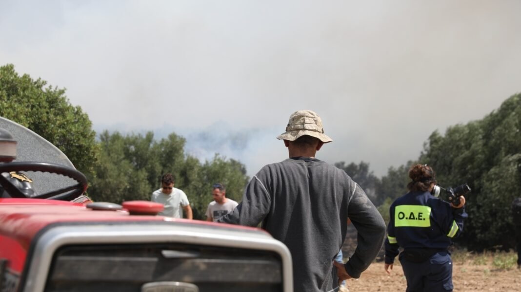 Φωτιά στη Δυτική Αττική: Οι ενεργές εστίες που καταγράφουν οι δορυφόροι, πού συνεχίζεται η μάχη Φωτιά-στη-Δυτική-Αττική:-Οι-ενεργές-εστίες-που-καταγράφουν-οι-δορυφόροι,-πού-συνεχίζεται-η-μάχη