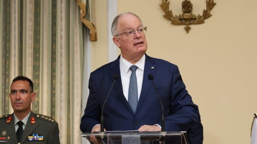 Τασούλας για Βαρβιτσιώτη: Υπήρξε μια ιστορική προσωπικότητα του δημόσιου βίου, με διαδρομή συνυφασμένη με την πίστη στους δημοκρατικούς θεσμούς Τασούλας για Βαρβιτσιώτη: Υπήρξε μια ιστορική προσωπικότητα του δημόσιου βίου, με διαδρομή συνυφασμένη με την πίστη στους δημοκρατικούς θεσμούς