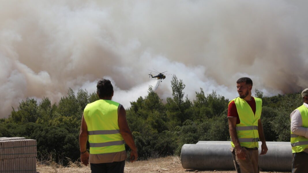 Διακοπή κυκλοφορίας στη Μάνδρα λόγω της πυρκαγιάς στη Δυτική Αττική, άνοιξε ο δρόμος προς Πόρτο Γερμενό Διακοπή-κυκλοφορίας-στη-Μάνδρα-λόγω-της-πυρκαγιάς-στη-Δυτική-Αττική,-άνοιξε-ο-δρόμος-προς-Πόρτο-Γερμενό