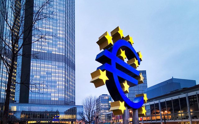 ΕΚΤ: Η αβεβαιότητα από τον πόλεμο στη Μέση Ανατολή “φρέναρε” τις δαπάνες των νοικοκυριών ΕΚΤ:-Η-αβεβαιότητα-από-τον-πόλεμο-στη-Μέση-Ανατολή-“φρέναρε”-τις-δαπάνες-των-νοικοκυριών