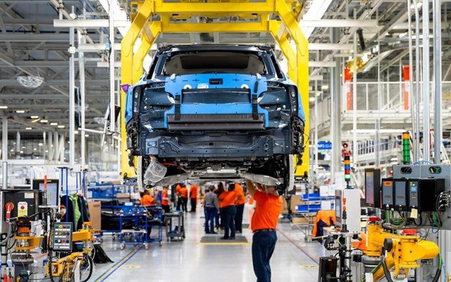 Πρωθυπουργός Ρουμανίας: Dacia και Ford σταματούν την παραγωγή έως τις 19 Αυγούστου λόγω επικείμενης κρίσης ηλεκτρικής ενέργειας Πρωθυπουργός-Ρουμανίας:-dacia-και-ford-σταματούν-την-παραγωγή-έως-τις-19-Αυγούστου-λόγω-επικείμενης-κρίσης-ηλεκτρικής-ενέργειας
