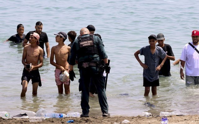 Κρίση στη Θέουτα: Το Μαρόκο είχε προειδοποιήσει την Ισπανία για τον κίνδυνο από την πρόσφατη δικαστική απόφαση για τις επαναπροωθήσεις Κρίση-στη-Θέουτα:-Το-Μαρόκο-είχε-προειδοποιήσει-την-Ισπανία-για-τον-κίνδυνο-από-την-πρόσφατη-δικαστική-απόφαση-για-τις-επαναπροωθήσεις