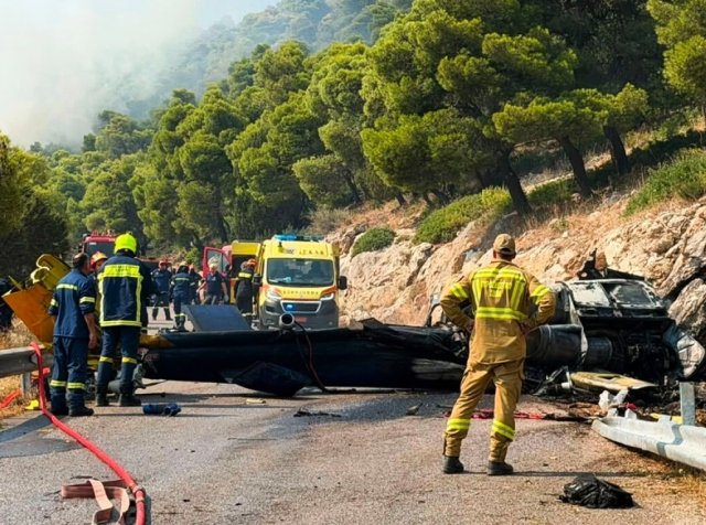 Ελεύθερος ο αδερφός αντιδημάρχου της Μάνδρας που έσπασε το μπλόκο της ΕΛΑΣ στο σημείο της συντριβής του ελικοπτέρου και έπεσε στα συντρίμμια Ελεύθερος-ο-αδερφός-αντιδημάρχου-της-Μάνδρας-που-έσπασε-το-μπλόκο-της-ΕΛΑΣ-στο-σημείο-της-συντριβής-του-ελικοπτέρου-και-έπεσε-στα-συντρίμμια