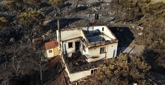 Οδοιπορικό στις στάχτες: Βίντεο από drone αποκαλύπτει το μέγεθος της καταστροφής στο Πόρτο Γερμενό Οδοιπορικό-στις-στάχτες:-Βίντεο-από-drone-αποκαλύπτει-το-μέγεθος-της-καταστροφής-στο-Πόρτο-Γερμενό