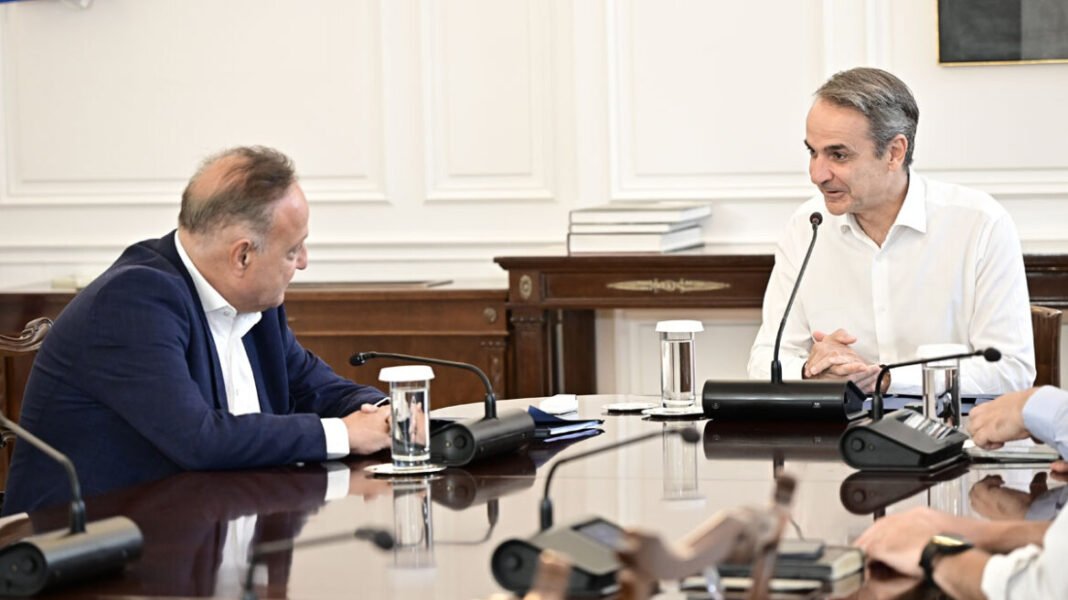 Ο Μητσοτάκης συναντήθηκε με τον Αγγελούδη: Θα έχουμε μία καινούργια ΔΕΘ το 2030 και έναν πολύ μεγάλο χώρο πρασίνου στο κέντρο της πόλης Ο Μητσοτάκης συναντήθηκε με τον Αγγελούδη: Θα έχουμε μία καινούργια ΔΕΘ το 2030 και έναν πολύ μεγάλο χώρο πρασίνου στο κέντρο της πόλης