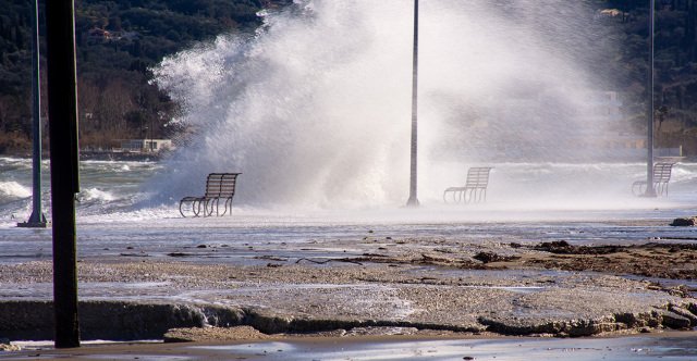 Μελτέμι 15ετίας σάρωσε την Ελλάδα: Ριπές έως 150 χιλιόμετρα την ώρα, που έσπασε ρεκόρ Μελτέμι-15ετίας-σάρωσε-την-Ελλάδα:-Ριπές-έως-150-χιλιόμετρα-την-ώρα,-που-έσπασε-ρεκόρ