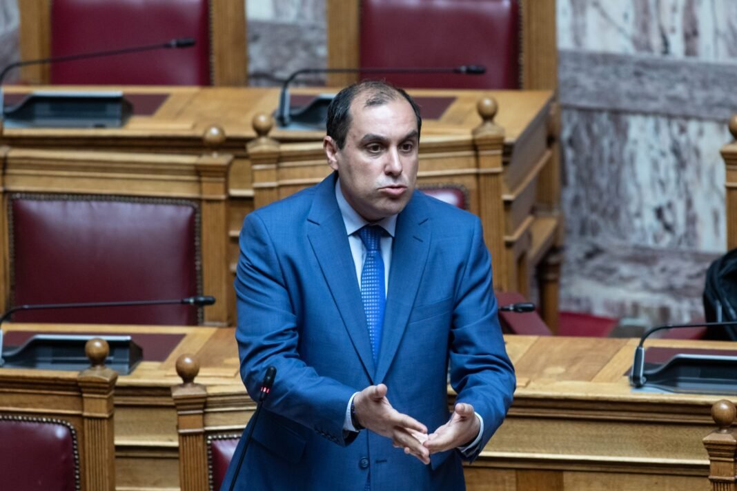 Κατσαφάδος-για-τους-πληγέντες:-«Το-μήνυμα-είναι-ένα-και-απλό-–-Κανένας-δεν-μένει-πίσω-μόνος,-κανέναν-δεν-θα-αφήσουμε-αβοήθητο»