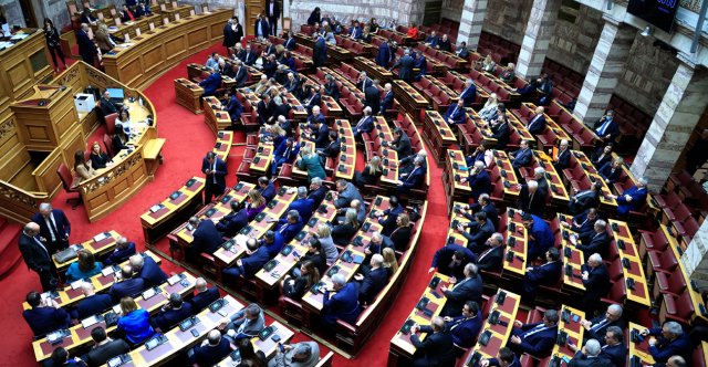 Το-μεγάλο-παζάρι-με-τους-ανεξάρτητους:-Με-ποια-κόμματα-φλερτάρουν-οι-βουλευτές-που-δεν-έχουν-στέγη
