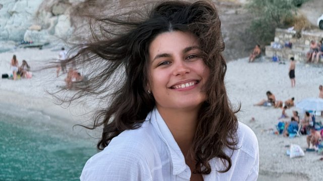 Η Δανάη Παππά κάνει διακοπές στην Εύβοια: Κανένα πρέπει, μόνο τζιτζίκια, γράφει Η-Δανάη-Παππά-κάνει-διακοπές-στην-Εύβοια:-Κανένα-πρέπει,-μόνο-τζιτζίκια,-γράφει