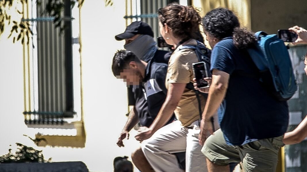 Προφυλακιστέος-ο-26χρονος-Αφγανός-για-τη-δολοφονία-της-38χρονης-Βρετανίδας,-τήρησε-το-δικαίωμα-της-σιωπής