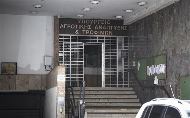 ΥΠΑΑΤ: Αποζημιώσεις 38,1 εκατ. ευρώ σε κτηνοτρόφους για ευλογιά, πανώλη και αφθώδη πυρετό ΥΠΑΑΤ:-Αποζημιώσεις-38,1-εκατ.-ευρώ-σε-κτηνοτρόφους-για-ευλογιά,-πανώλη-και-αφθώδη-πυρετό