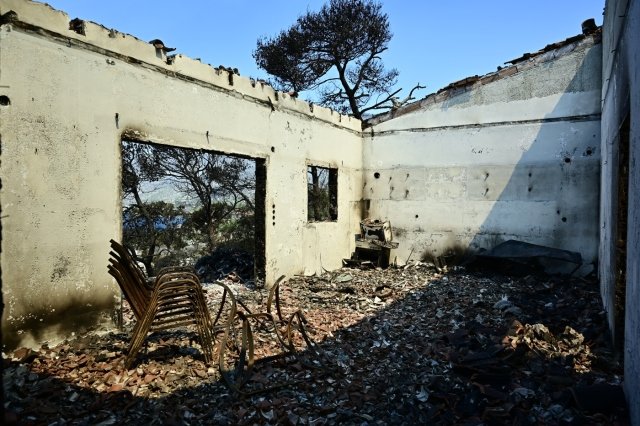Πυρκαγιές: 325 αυτοψίες κτιρίων στις πληγείσες περιοχές, 118 χαρακτηρίστηκαν κόκκινα Πυρκαγιές:-325-αυτοψίες-κτιρίων-στις-πληγείσες-περιοχές,-118-χαρακτηρίστηκαν-κόκκινα