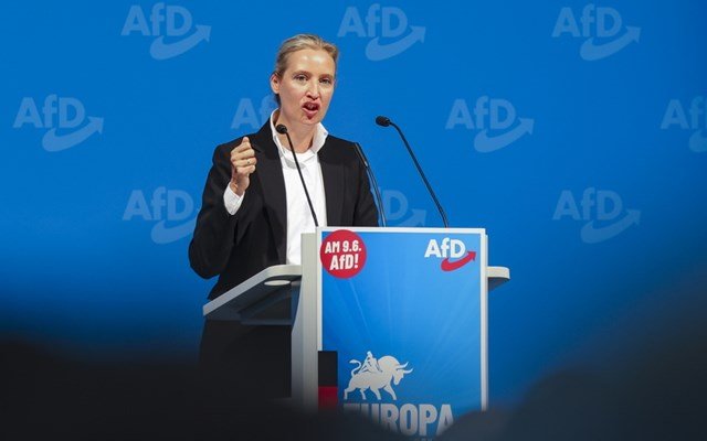 Δημοσκόπηση: Στο 28% η γερμανική ακροδεξιά AfD, επτά μονάδες μπροστά από το CDU/CSU του καγκελάριου Μερτς Δημοσκόπηση:-Στο-28%-η-γερμανική-ακροδεξιά-afd,-επτά-μονάδες-μπροστά-από-το-cdu/csu-του-καγκελάριου-Μερτς