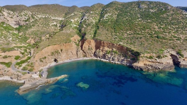 Κύθηρα:-Απαγορεύτηκε-η-πρόσβαση-στην-παραλία-Λυκοδήμου-για-λόγους-ασφαλείας,-η-ανακοίνωση-του-Δήμου