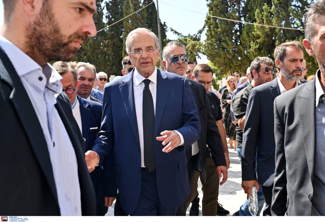 Συγκίνηση στο ετήσιο μνημόσυνο της Λένας Σαμαρά – Παρουσία οικογένειας, φίλων και πολιτικών Συγκίνηση-στο-ετήσιο-μνημόσυνο-της-Λένας-Σαμαρά-–-Παρουσία-οικογένειας,-φίλων-και-πολιτικών
