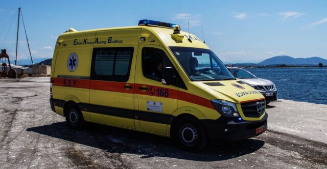 8χρονος τραυματίστηκε στο κεφάλι μετά από βουτιά σε παραλία της Χαλκιδικής 8χρονος-τραυματίστηκε-στο-κεφάλι-μετά-από-βουτιά-σε-παραλία-της-Χαλκιδικής