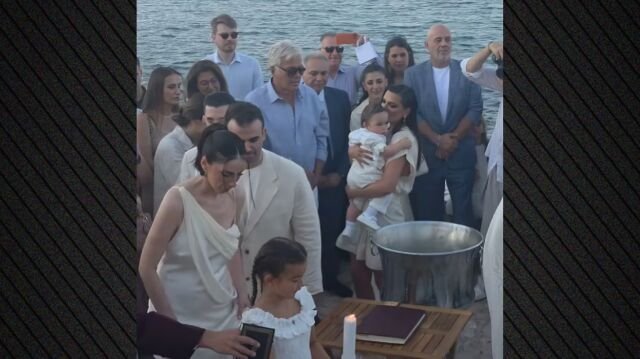 Η-Βαλέρια-Χοψονίδου-βάφτισε-τον-γιο-της-στη-Βουλιαγμένη,-δείτε-φωτογραφίες