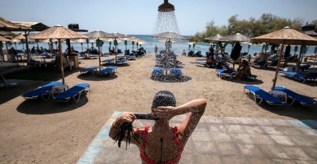 Διακοπή λειτουργίας των ντους στα beach bars ζητά η κοινότητα Σάρτης στη Χαλκιδική, επικαλείται περιορισμένη επάρκεια νερού Διακοπή-λειτουργίας-των-ντους-στα-beach-bars-ζητά-η-κοινότητα-Σάρτης-στη-Χαλκιδική,-επικαλείται-περιορισμένη-επάρκεια-νερού