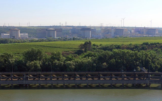 Η-ξηρασία-“στεγνώνει”-την-ενέργεια-στην-Ευρώπη-–-Άλμα-στις-τιμές-ρεύματος-–-Η-εικόνα-στην-Ελλάδα