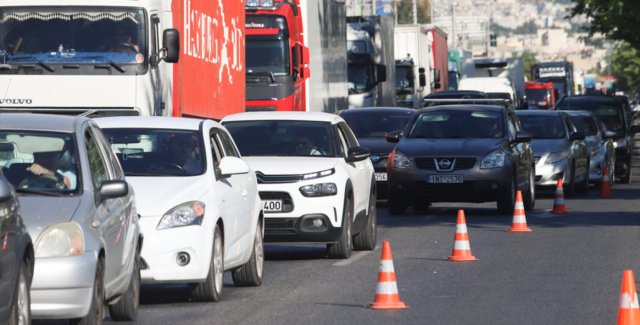 Τροχαίο στον Χολαργό, καθυστερήσεις στη Μεσογείων Τροχαίο-στον-Χολαργό,-καθυστερήσεις-στη-Μεσογείων