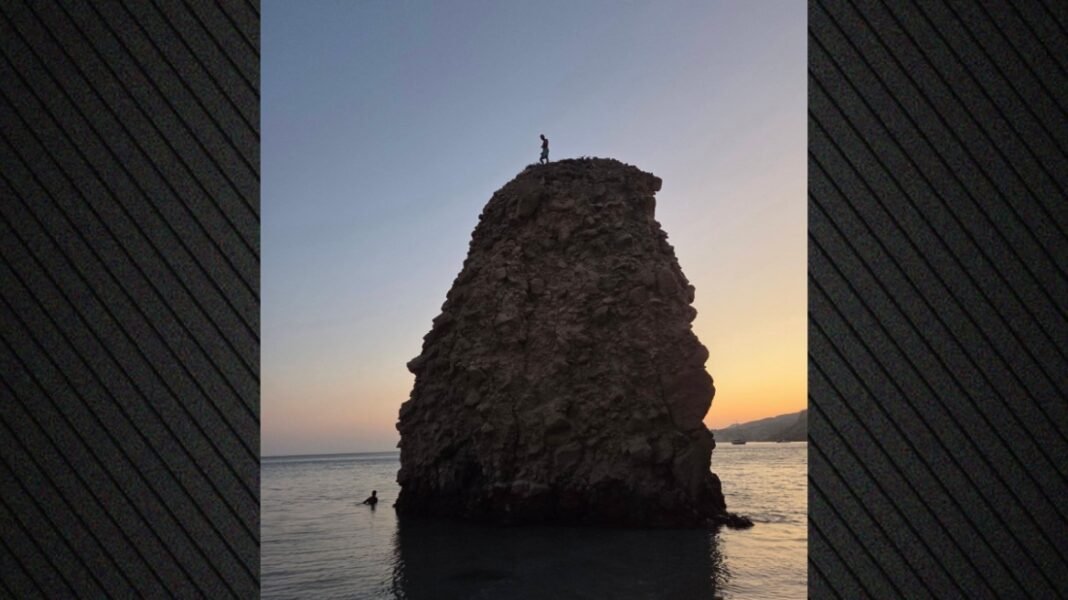 Πώς διασώθηκε ο 33χρονος από τον βράχο των 20 μέτρων στη Μήλο, δείτε φωτογραφίες από την επιχείρηση στη Φυριπλάκα Πώς-διασώθηκε-ο-33χρονος-από-τον-βράχο-των-20-μέτρων-στη-Μήλο,-δείτε-φωτογραφίες-από-την-επιχείρηση-στη-Φυριπλάκα